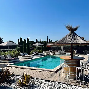 https://mas-des-cigales-orgon.fr-provencehotel.com